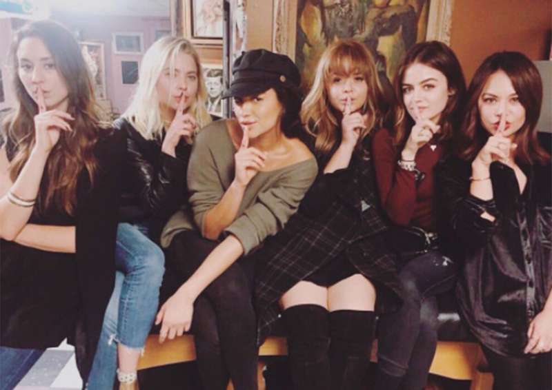 Caleb E Hanna Ficam Juntos No Final Saiba Tudo O Que Rolou No Ultimo Episodio De Pretty Little Liars Estrelando