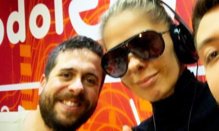 Adriane Galisteu participa de pegadinha e engana seguidores com foto falsa. Entenda e veja as peças que já foram pregadas no mundo dos famosos!