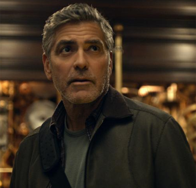 Após dar à luz gêmeos, Amal e George Clooney são vistos em restaurante com amigos na Itália