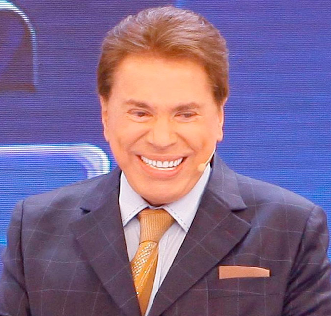 Silvio Santos fala sobre elenco de nova <i>Escolinha do Professor Raimundo</i>: <i>Contratava todos</i>