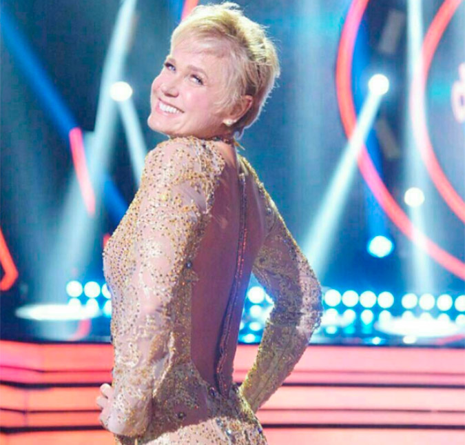 Na estreia da segunda temporada do <I>Dancing Brasil</I>, Xuxa brilha com <I>look</I> poderoso!