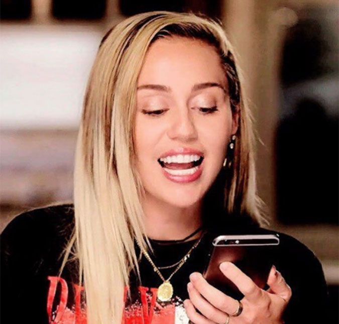 Miley Cyrus criou a música <i>Malibu</i> quando estava dirigindo até o <i>The Voice</i>!