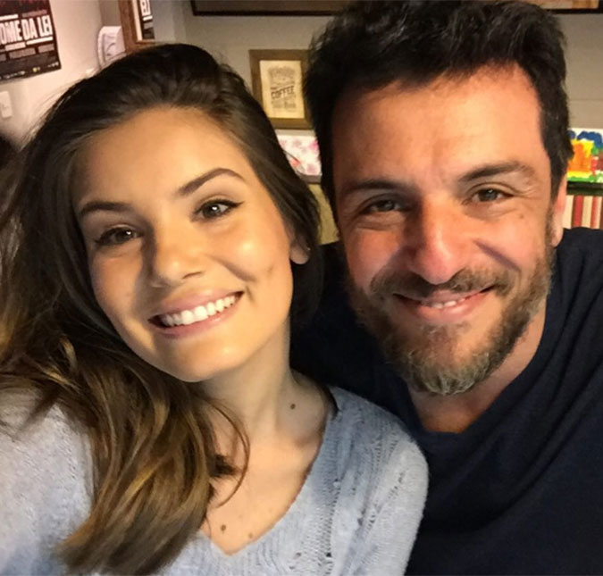 Rodrigo Lombardi se reencontra com Camila Queiroz: <i>Me deu um orgulho de ver o tremendo sucesso que ela faz!</i>