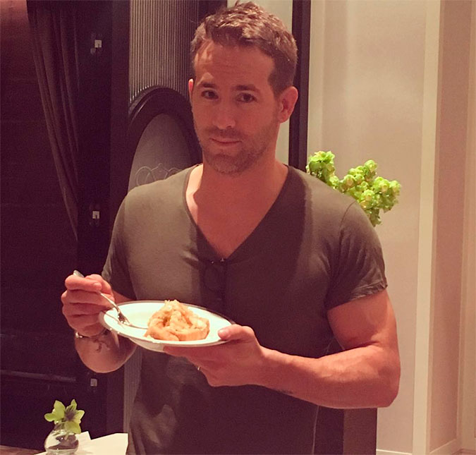 Ryan Reynolds colocaria fogo na cozinha antes de conseguir cozinhar alguma coisa, entenda!