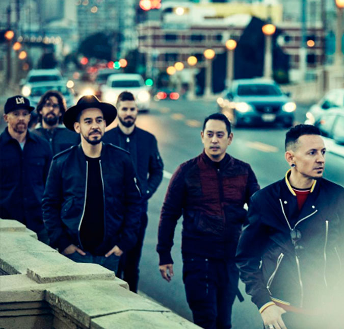 Após morte de Chester Bennington, <i>Linkin Park</i> emplaca 23 músicas nas paradas de <i>rock</i>