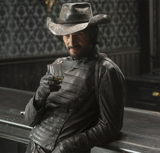 Rodrigo Santoro estará no <i>Emmy 2017</i>, saiba mais detalhes!