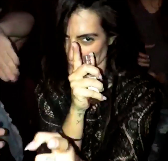 Cleo Pires se manifesta sobre vídeo polêmico: <i>Era uma miniatura de whisky na minha mão</i>!