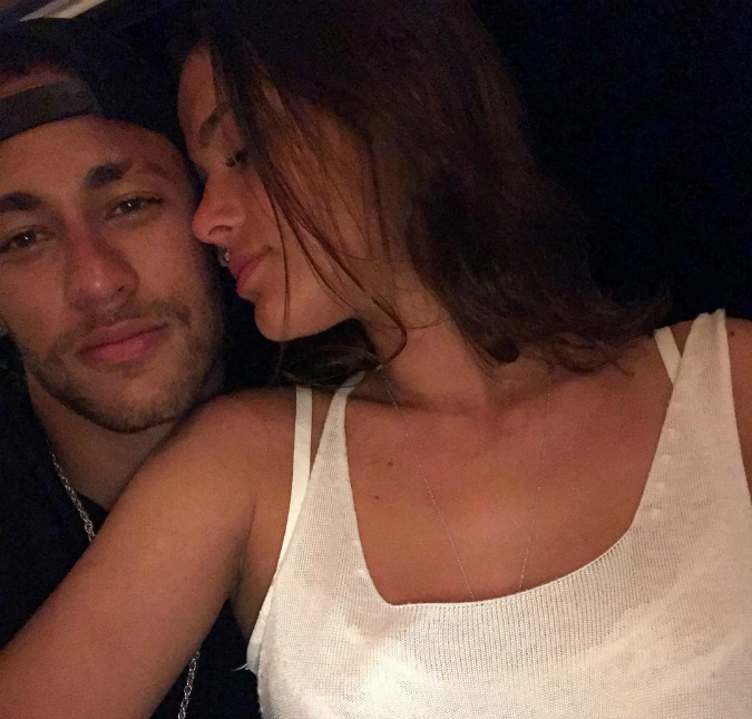 Neymar curte fotos com Bruna Marquezine e fãs renovam as esperanças no retorno do casal, confira!