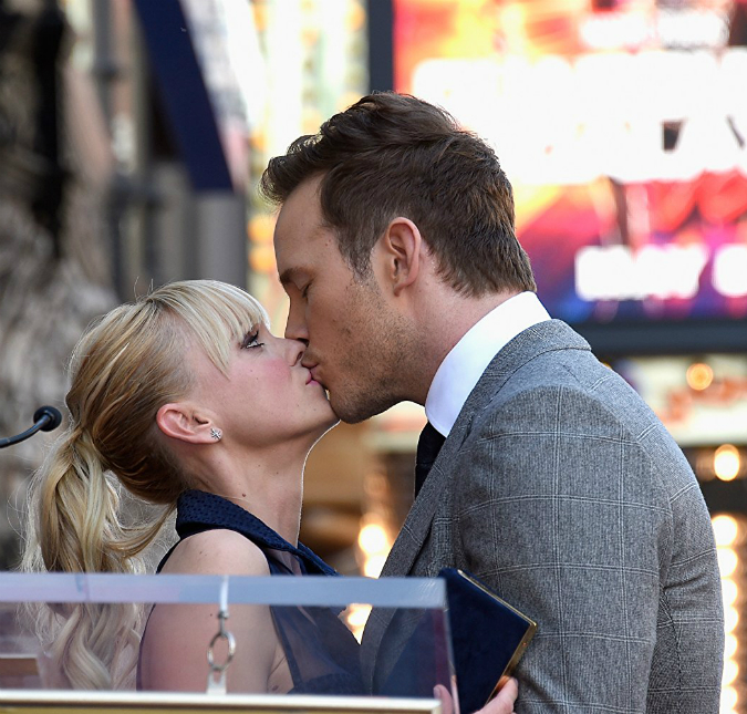 De acordo com <i>site</i>, Anna Faris estaria arrasada após separação com Chris Pratt