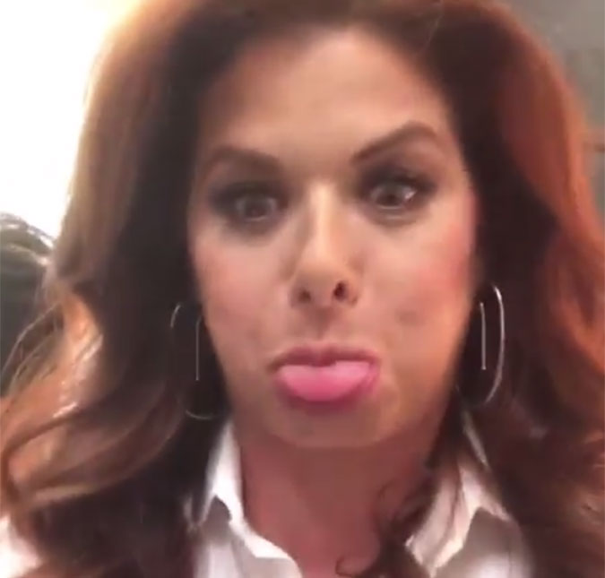 Debra Messing posta vídeo divertido para mostrar início das gravações de <i>Will & Grace</i>!