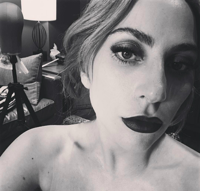 Após <i>show</i> em São Francisco, Lady Gaga distribui dinheiro para moradores de rua, confira!