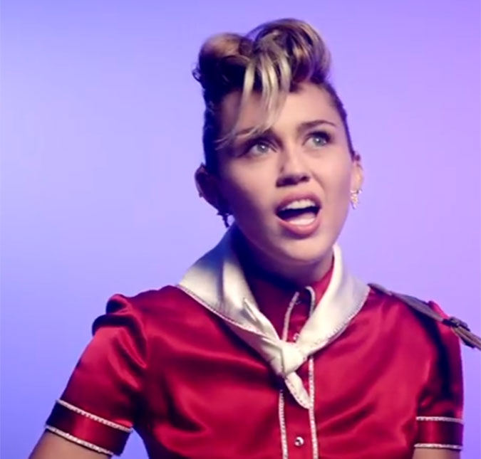 Miley Cyrus aparece de Elvis Presley em clipe de <i>Yonger Now</i>, confira!