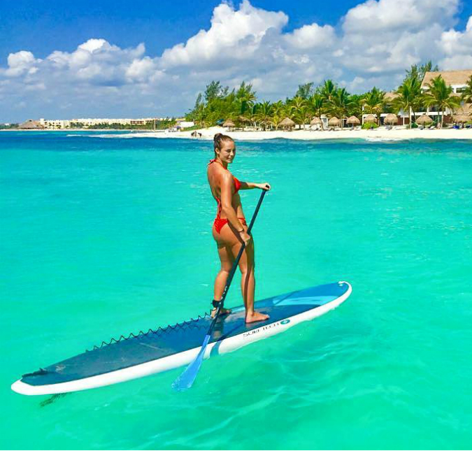 Paolla Oliveira relembra viagem ao México em foto diva no <i>stand up paddle</i>, confira!