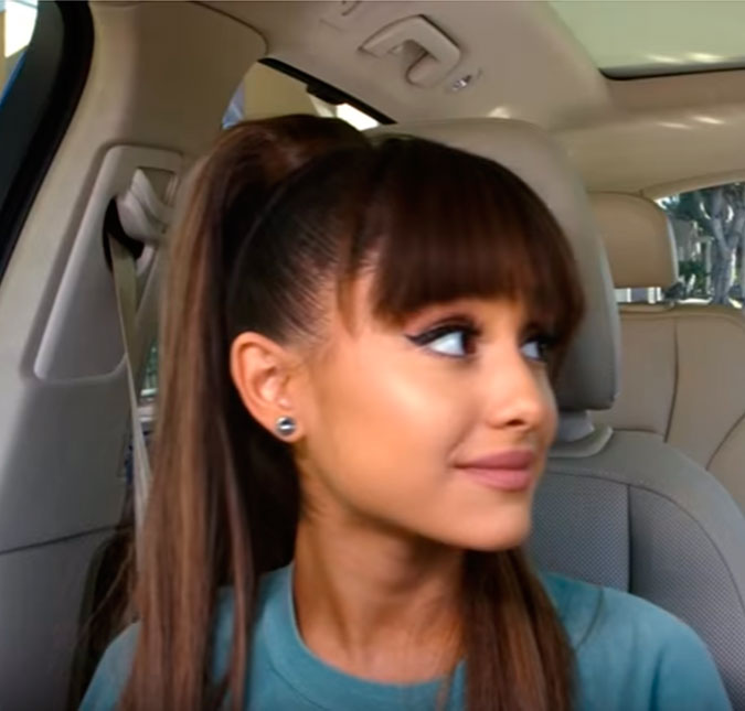 Ariana Grande canta com Seth MacFarlane no <i>Carpool Karaoke</i>