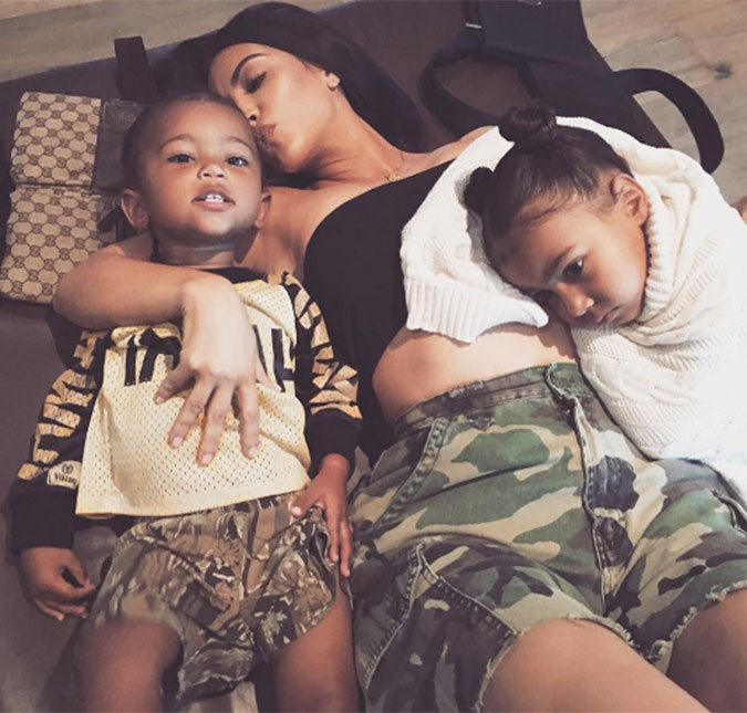 Kim Kardashian revela que North não gosta de Saint West: <i>- Ela não gosta do irmão dela e isso é muito difícil para mim</i>