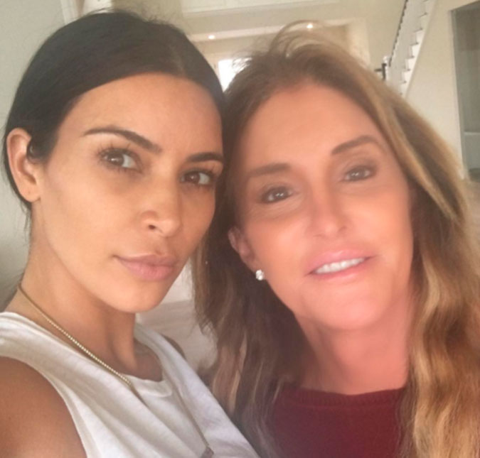 Caitlyn Jenner não fala com Kim Kardashian há mais de seis meses e admite sentir saudade