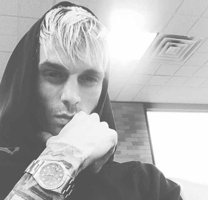 Aaron Carter revela que não está falando com ninguém de sua família