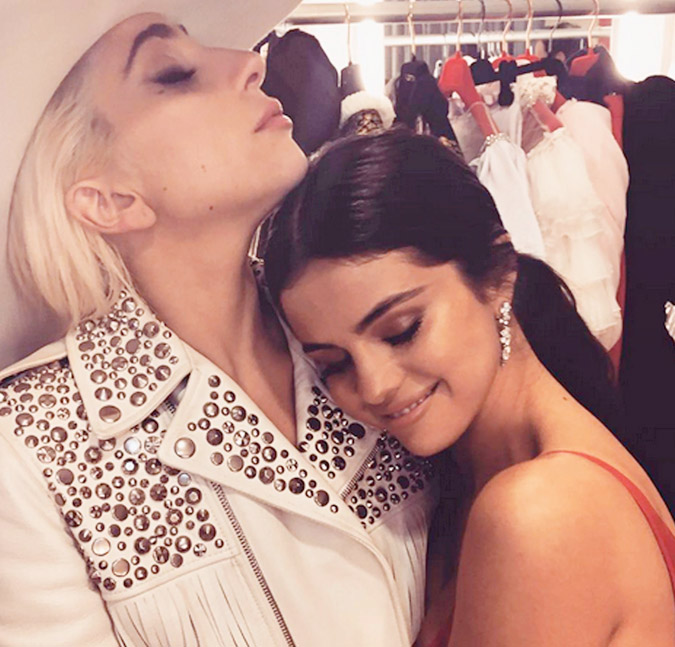 União entre mulheres! Lady Gaga e Demi Lovato mandam mensagens de apoio para Selena Gomez