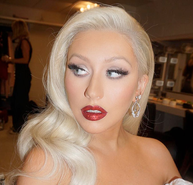 Christina Aguilera canta em casamento de milionário em Los Angeles