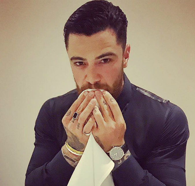 Depois de Cleo Pires, Felipe Titto revela uso de algemas e sexo a três, saiba mais!
