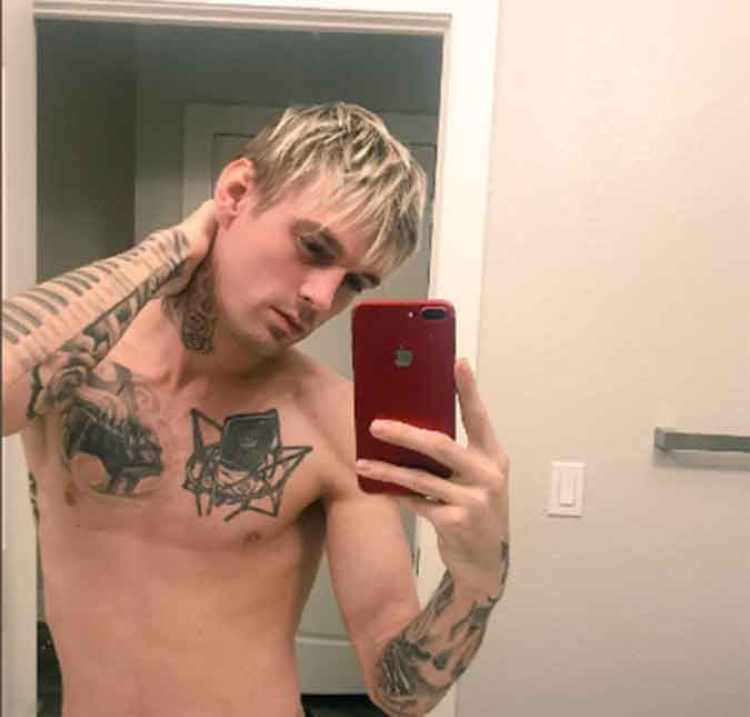 Aaron Carter entra em clínica de reabilitação: <I>Preciso de um tempo</i>