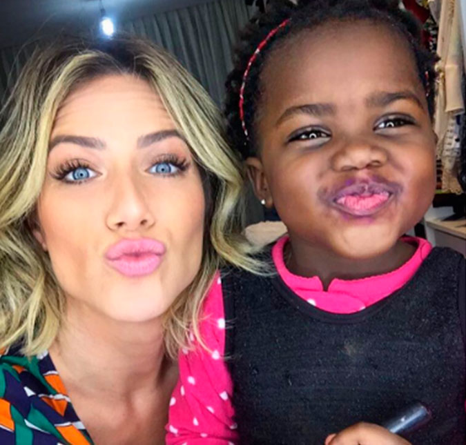 Giovanna Ewbank diz que chegada de Titi abriu seus olhos para o preconceito