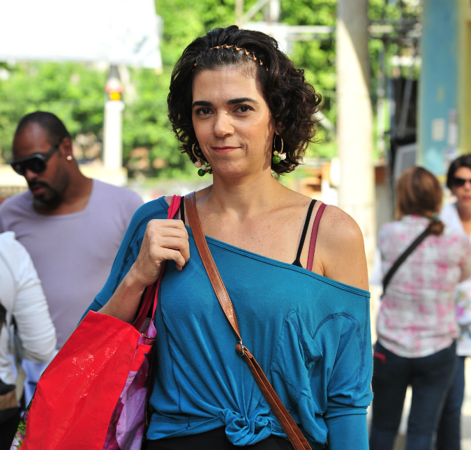 Aos 53 anos, morre a atriz Solange Badim, a Delzuite de <i>Salve Jorge</i>