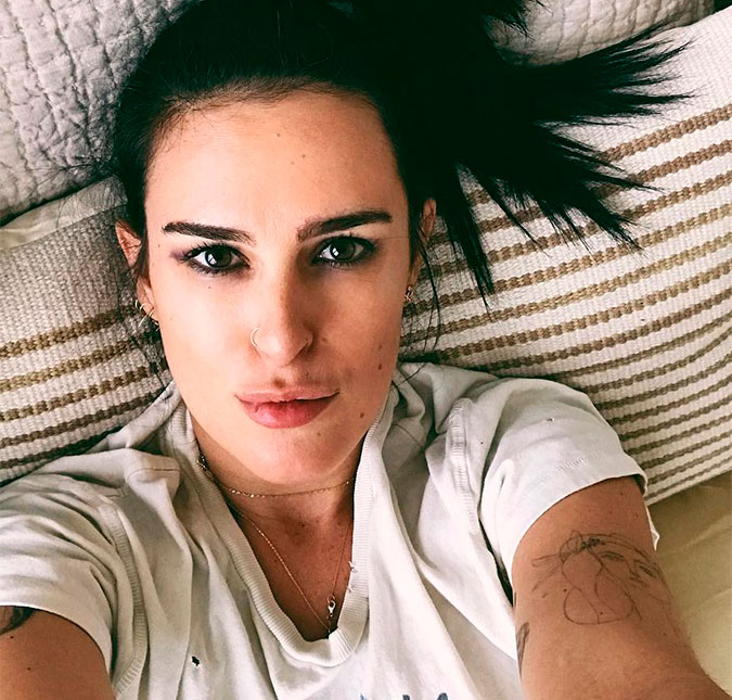 Rumer Willis nega ter problemas com álcool: <i>- Minha decisão de ficar sóbria não foi uma necessidade</i>