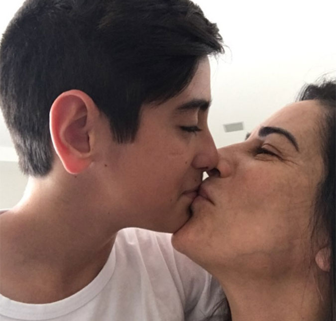 Caçula de Gloria Pires faz aniversário e ganha beijinho da mãe, veja o clique!