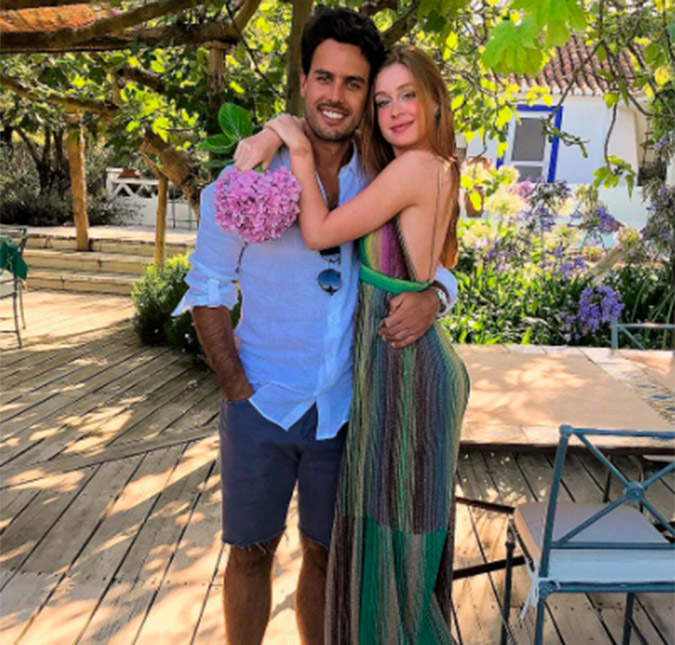 No dia do aguardado casamento de Marina Ruy Barbosa, noivo desabafa: <I>Tentando ficar calmo</I>