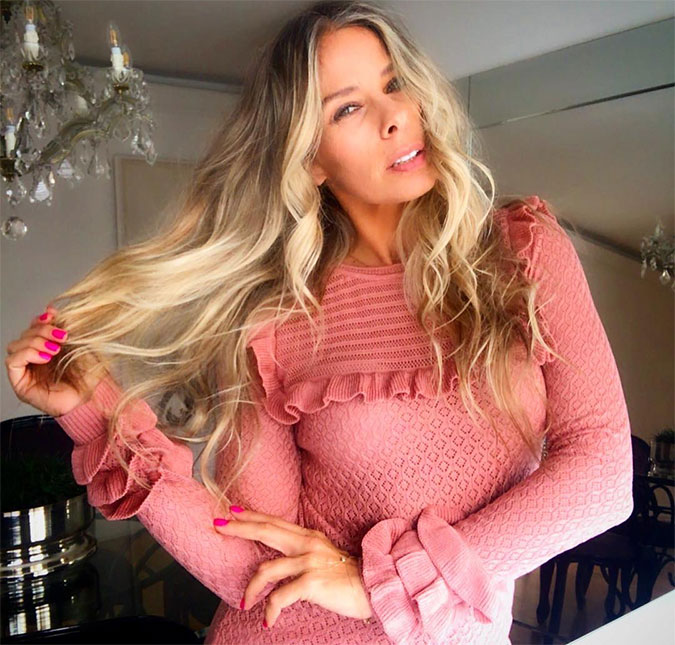 Adriane Galisteu fala sobre engravidar e brinca: <i>- Vou ter que dar o golpe da barriga!</i>