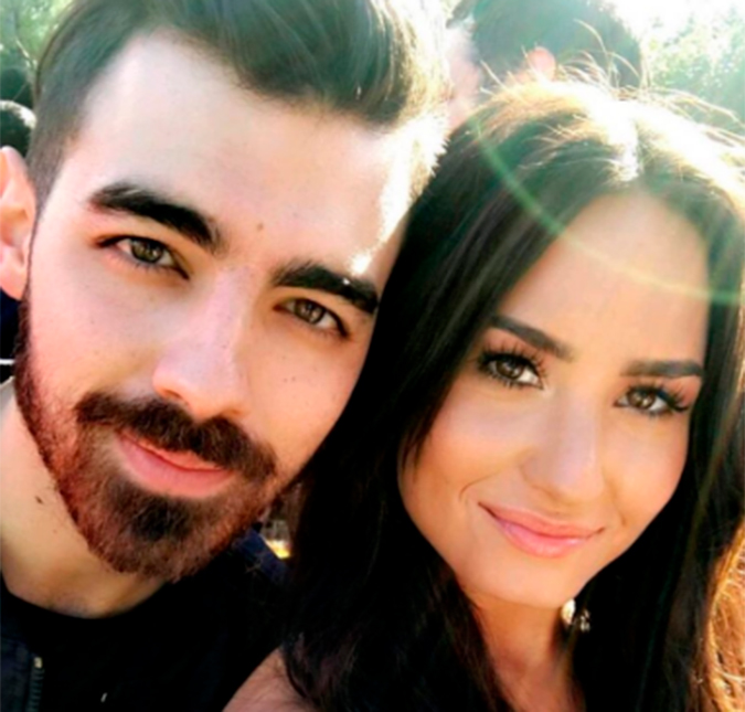 Demi Lovato parabeniza o ex-namorado, Joe Jonas, por noivado com Sophie Turner, saiba mais
