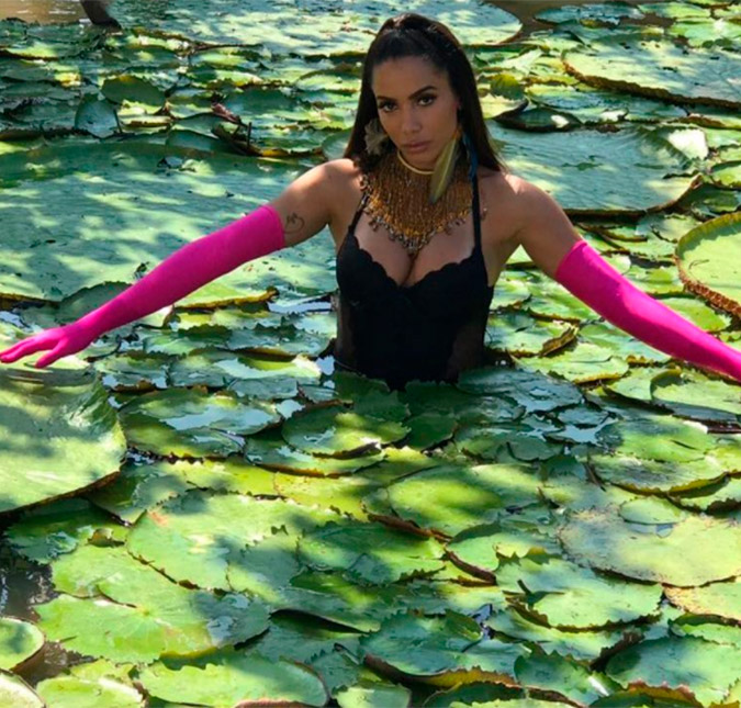 Mãe de Luana Piovani critica Anitta em foto: <I>Coisa do belzebu</I>