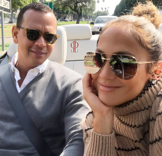 Jennifer Lopez e Alex Rodriguez estão procurando casa para se mudarem juntos, diz revista