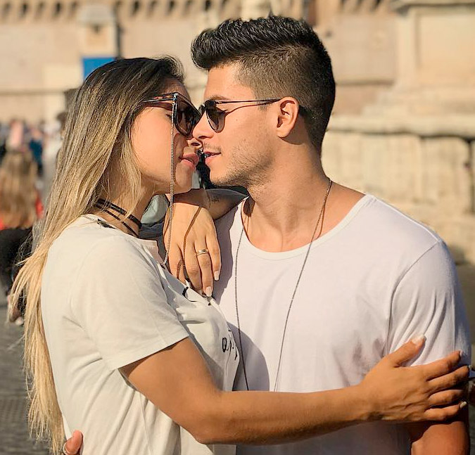 Arthur Aguiar faz textão para se declarar para Mayra Cardi: <i>Obrigado por me escolher</i>