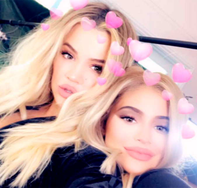 Khloé Kardashian e Kylie Jenner falam sobre ter filhos juntas e aumentam rumores de gravidez