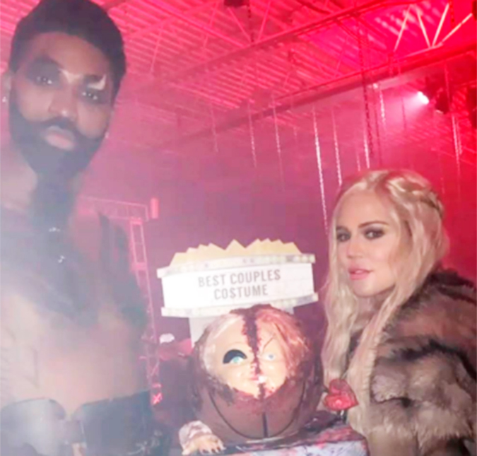 Confirmação? Após rumores de gravidez, Khloé Kardashian publica vídeo do namorado e diz: <i>Esse é o papai</i>