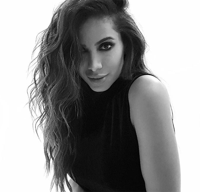 Mesmo após acusações de assédio a Terry Richardson, Anitta decide lançar clipe de <i>Vai, Malandra</i>