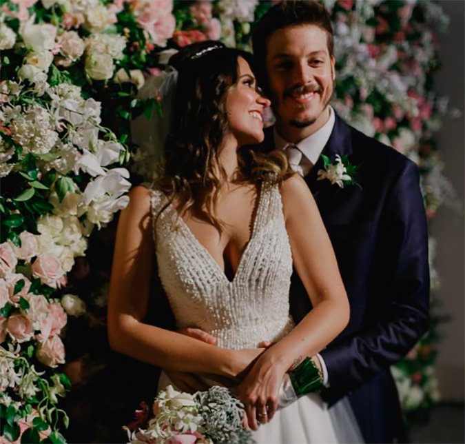 Fábio Porchat mostra detalhes do casamento com Nataly Mega