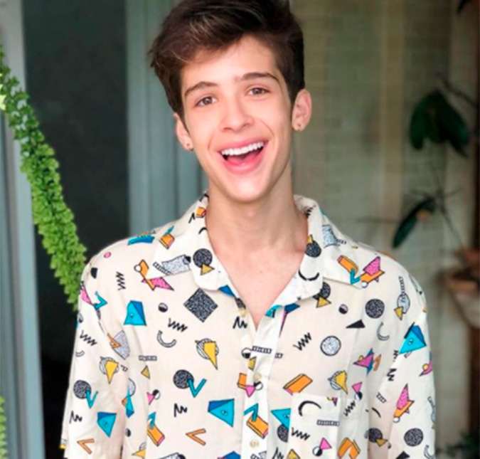 João Guilherme faz mistério sobre quem é a garota de seu novo <I>single</I>: <I>- Eu tenho uma Ela, ou eu tinha</I>