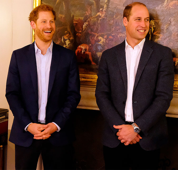 Príncipe William espera que Harry deixe de assaltar sua geladeira agora que está noivo!