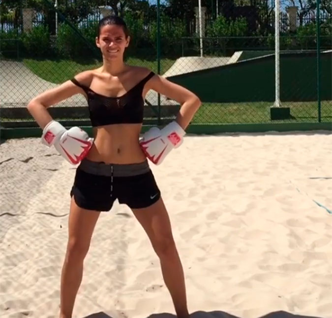 Bruna Marquezine dança <i>funk</i> durante treino, vem ver!