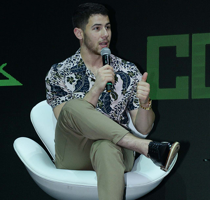 Nick Jonas conta qual era a piada que Jack Black sempre fazia com ele nos bastidores de <I>Jumanji: Bem-Vindo à Selva</I>