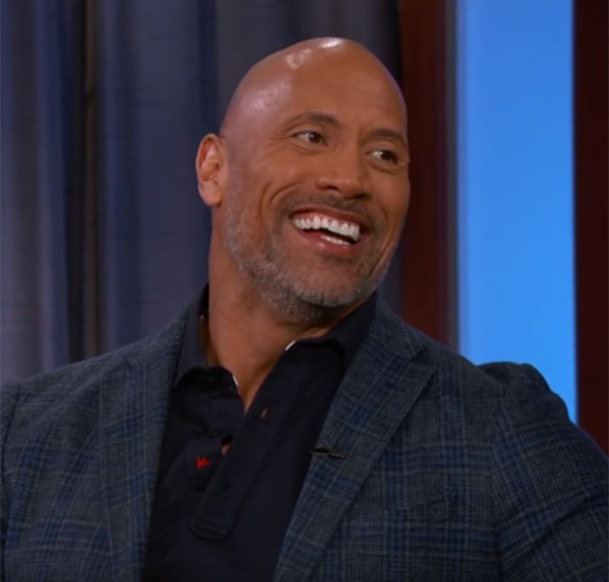 Prestes a se tornar pai de uma terceira menina, Dwayne Johnson brinca: <i>- Que venha o estrogênio!</i>