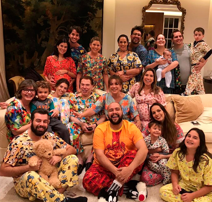 Silvio Santos reúne a família e comemora aniversário com festa do pijama: <i>Do jeito que ele gosta</i>