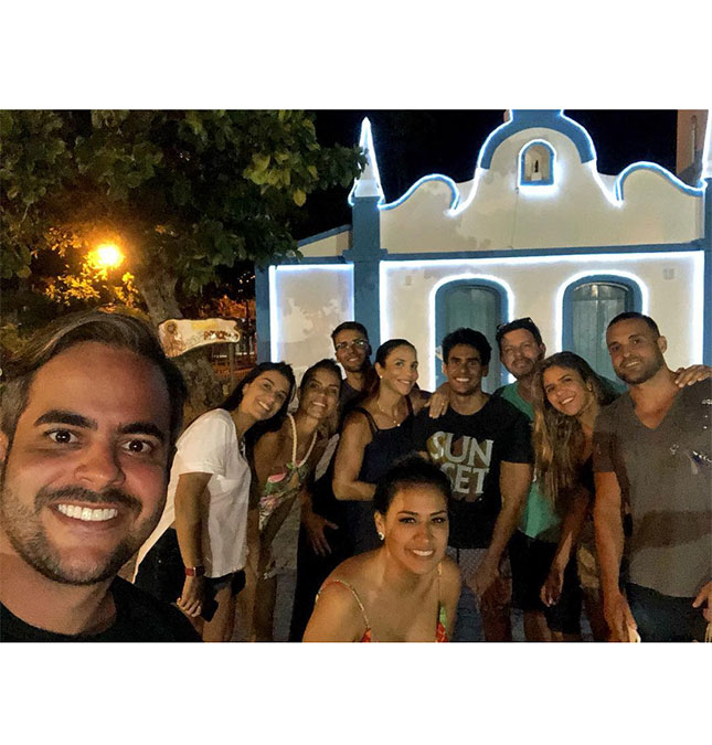 Ivete Sangalo se reúne com amigos e Claudia Leitte se convida, entenda!