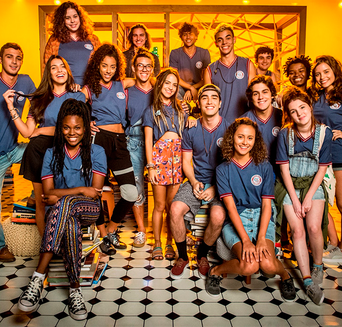 Confira um clique do elenco de <I>Malhação: Vidas Brasileiras</i>, que estreia em março de 2018!
