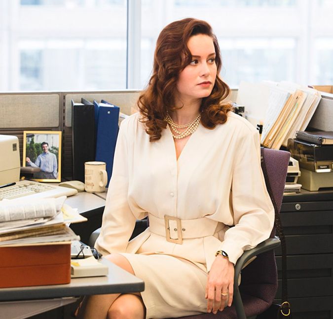 Brie Larson, que ganhou o Oscar de Melhor Atriz por O Quarto de Jack, estrelou outra adaptação de livros para o cinema em 2017. Inspirado na obra de Jeanette Walls, O Castelo de Vidro se trata de uma história autobiográfica da autora e sua infância, ao lado de uma família bastante pobre e desequilibrada.
