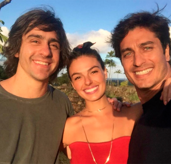 Isis Valverde publica primeira foto com namorado após reconciliação