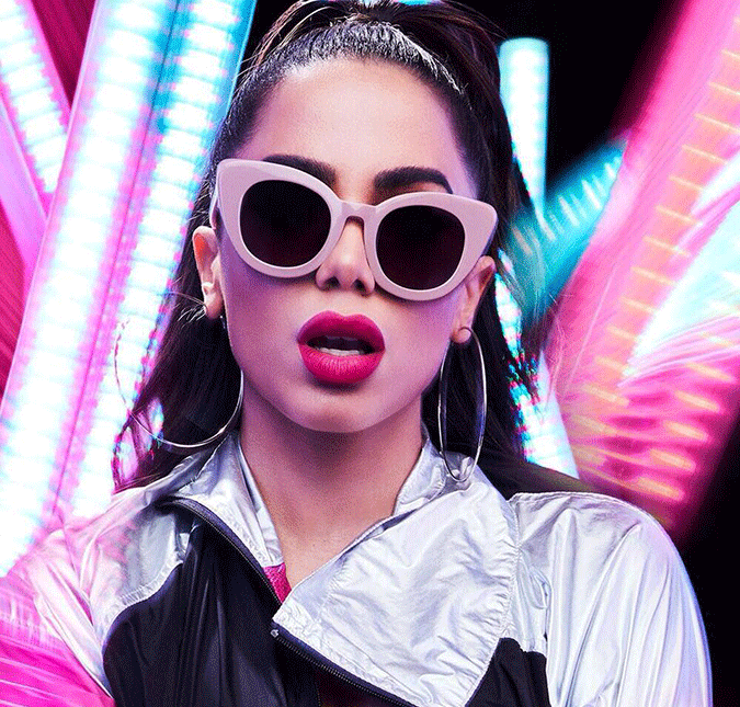 Anitta desabafa no <i>Twitter</i>: <i>Se falo de boa, falam que não brinco mais</i>